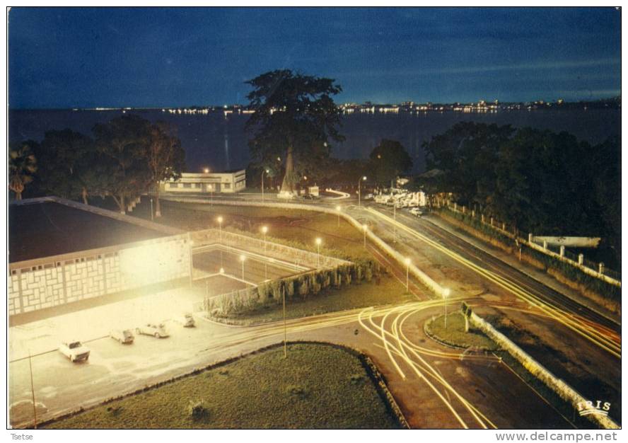Congo-Brazzaville - Brazzaville - L'embarcadère Et L'hôtel Cosmos, Vue De Nuit - Brazzaville