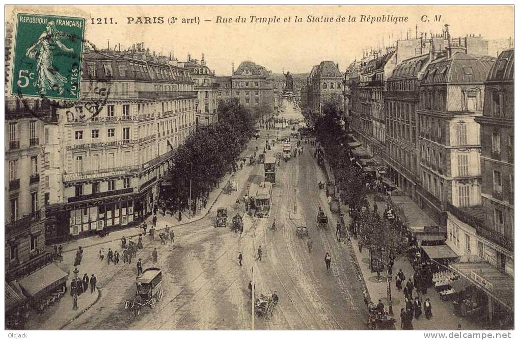 Rue Du Temple Et La Statue De La République - Paris (03)