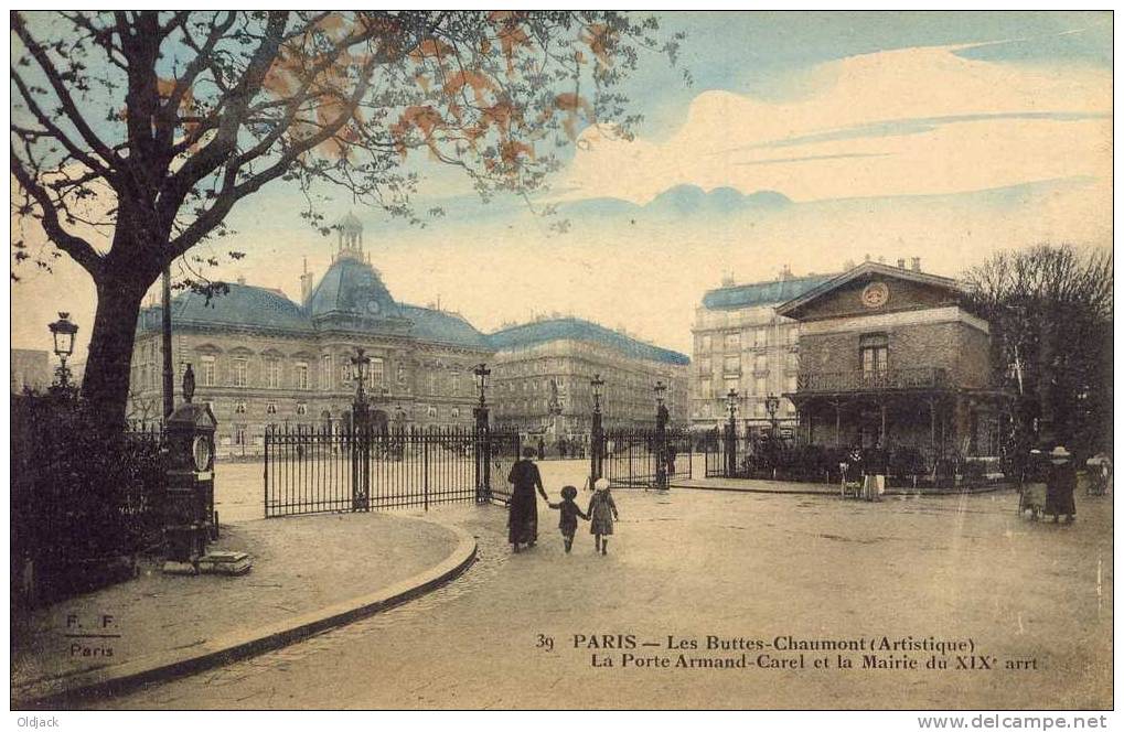 Les Buttes-Chaumont La Porte Armand Carel Et La Mairie Du XIXe Arrondissement - District 19