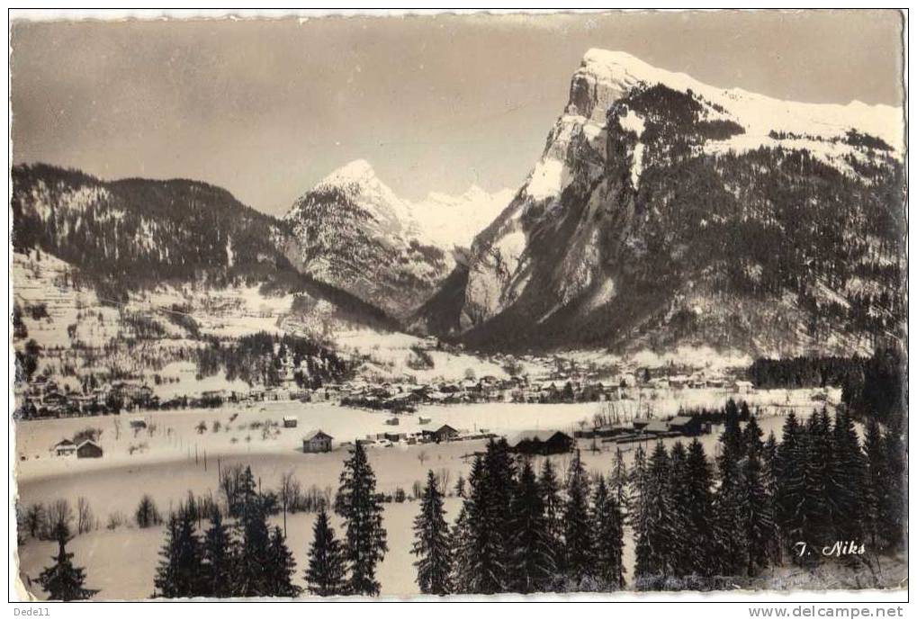 74 SAMOENS . Vue Générale Le Criou, Les Dents Blanches Et La Pointe Du Tuet - Samoëns