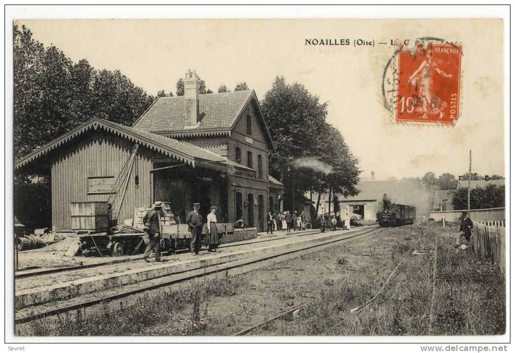 NOAILLES  -  La Gare. - Noailles