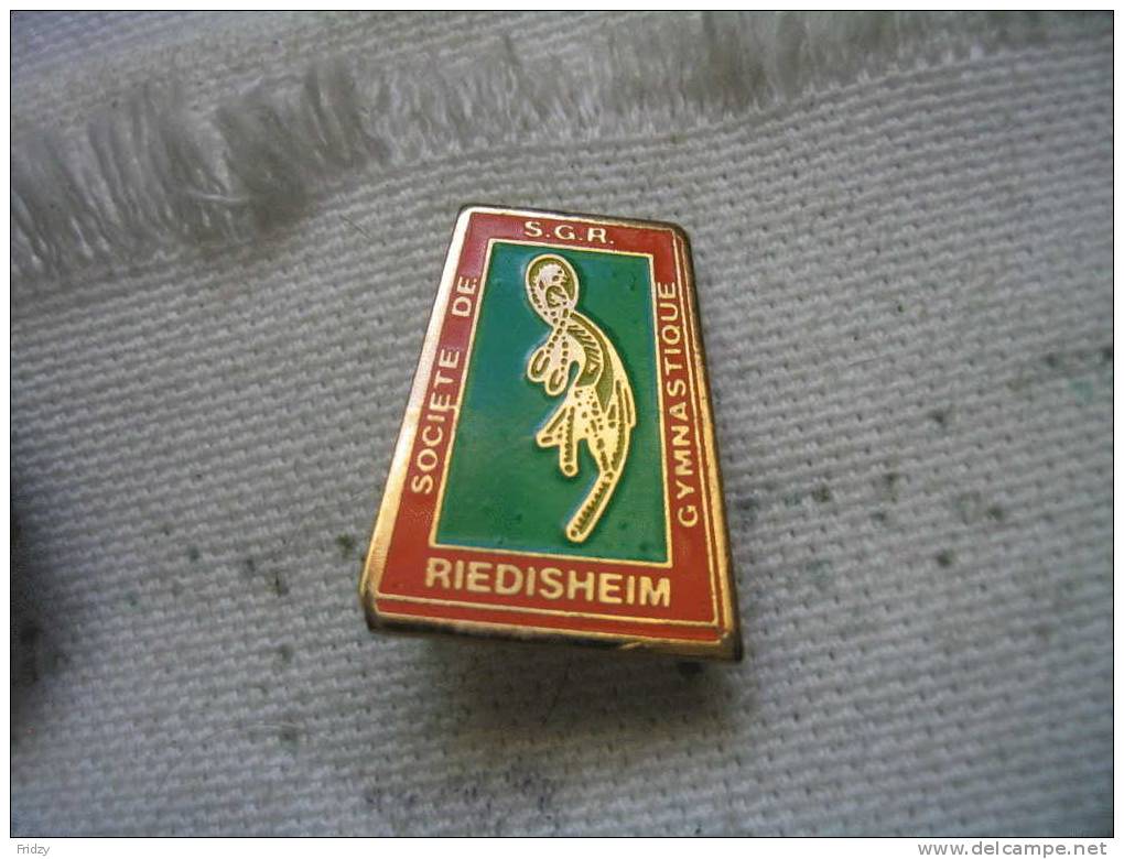 Pin´s SGR (Société De Gymnastique De RIEDISHEIM) - Gymnastics