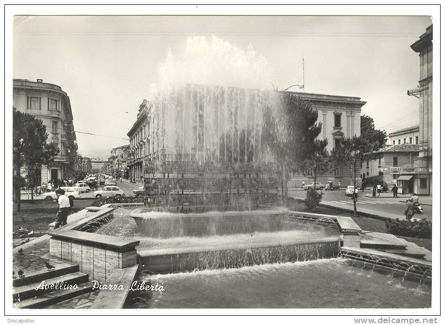 Z1182 Avellino - Piazza Della Libertà / Viaggiata 1966 - Avellino