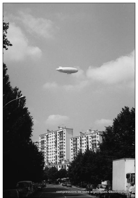 Bonnel Maurice - " Le Ballon De Surveillance " -rue Rue N. Debray -GENTILLY 94 -années 1980. . . ©Bonnelphoto - Gentilly