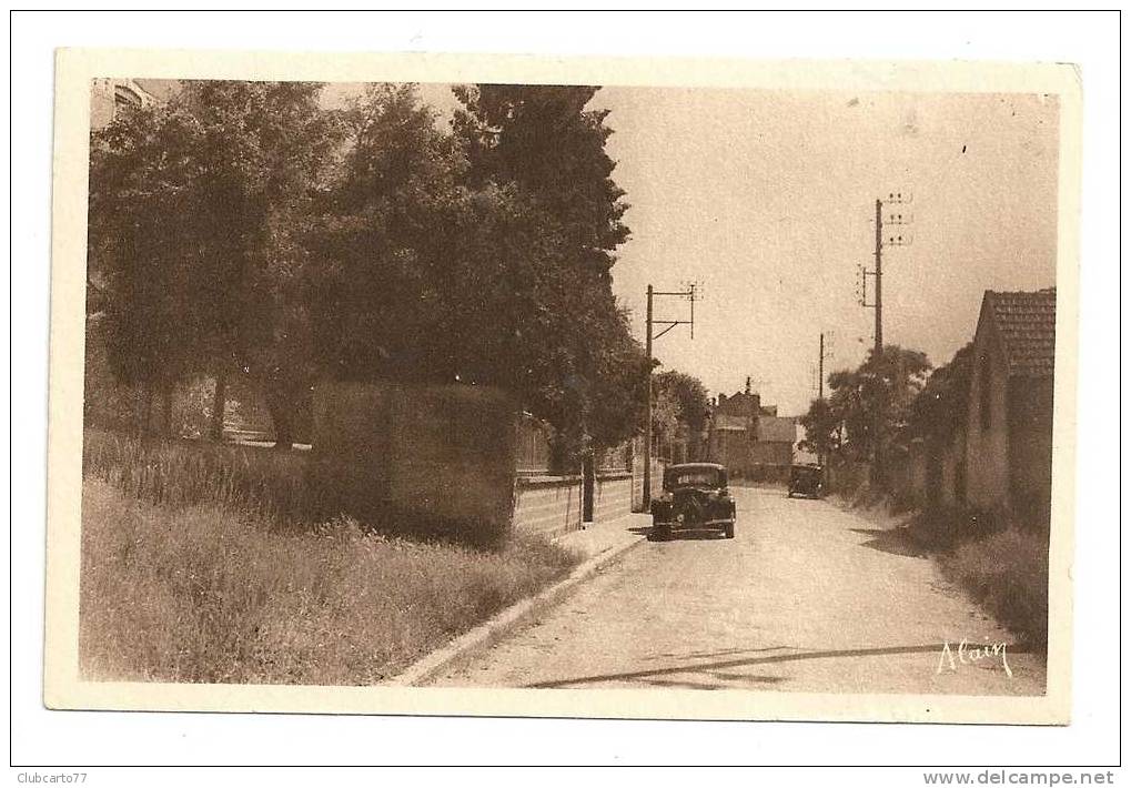 Pont-Sur-Yonne (89) : La Route De Plaisance Env 1940 (animé). - Pont Sur Yonne