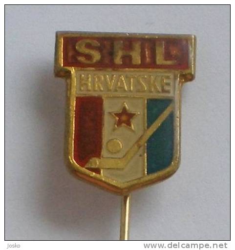 CROATIA ICE HOCKEY FEDERATION - Rare Pin Badge * Hockey Sur Glace Eishockey Hockey Su Ghiaccio Hockey Sobre Hielo On - Sport Invernali