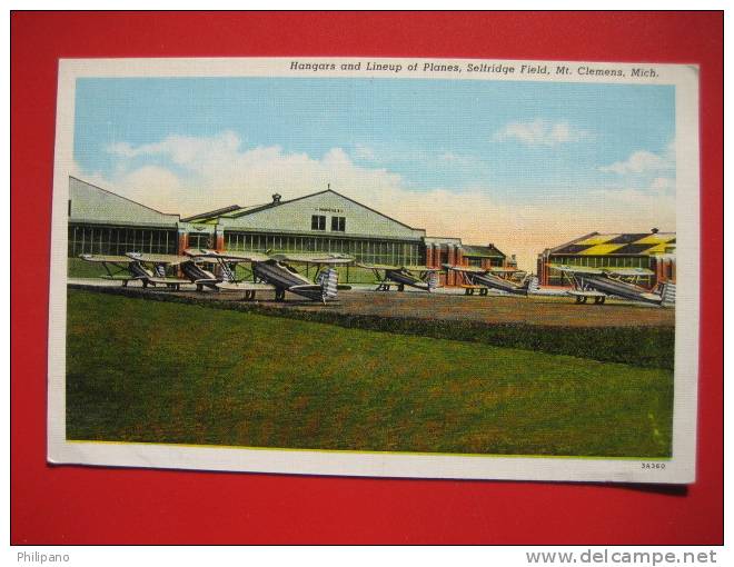 Airport---- Mt Clemens Mi ---Hangers & Lineup Of Planes Selfridge Field ---=====ref 196 - Andere & Zonder Classificatie