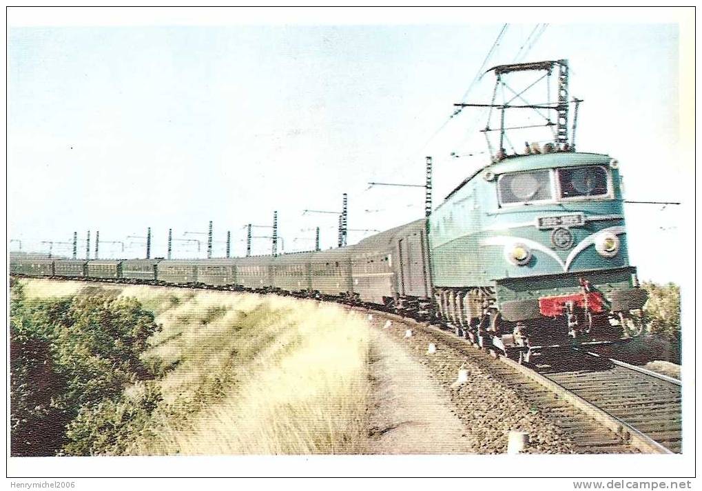 Val De Marne - Villeneuve St Georges , Le Train 20 Remorqué Par 1 2d2-9100, Ed  Vie Du Rail - Villeneuve Saint Georges