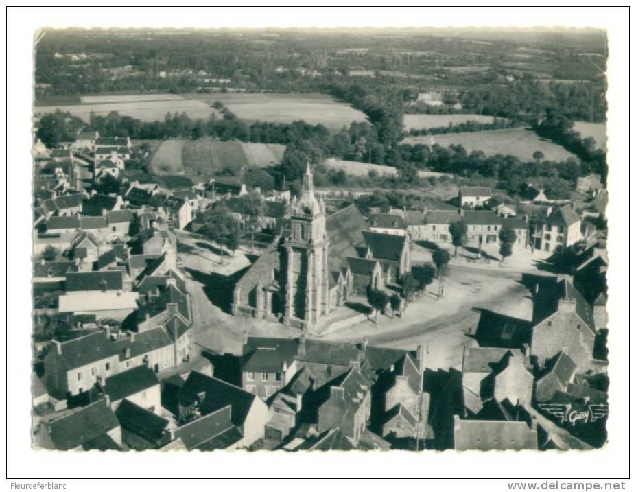 PLOUARET (22) - CPSM - Place De L'église ... La France Vue Du Ciel - Plouaret