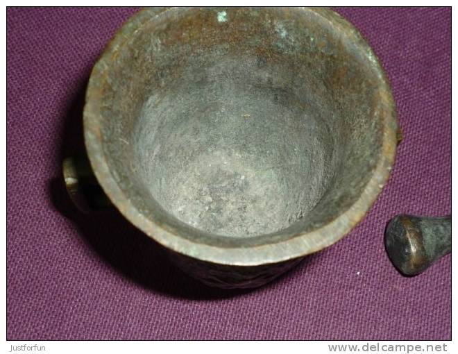 RARE : BRONZE MORTAR LEEFTE VERWINT AL DINK ANNO 1590 ( MORTIER ) - Altri & Non Classificati