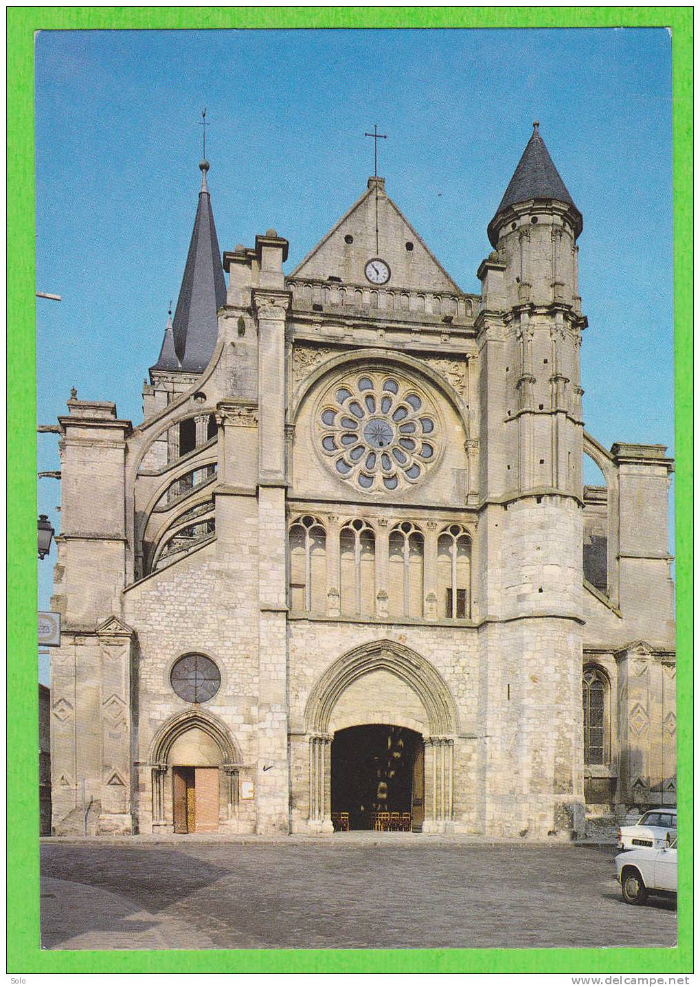 BRIE COMTE ROBERT - Eglise Saint-Etienne - Le Parvis - Brie Comte Robert