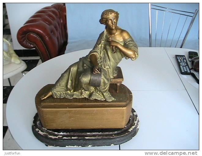 Sculpture : Regul La Muse De La Musique ?? - Other & Unclassified