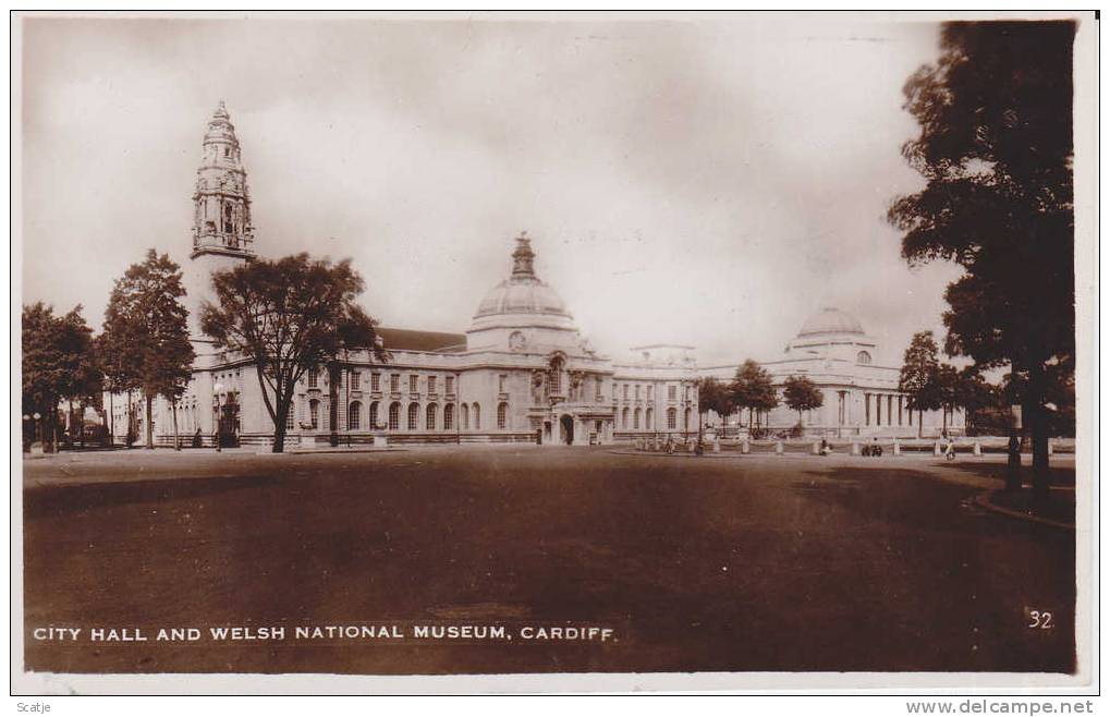 Cardiff,  City Hall And Welsh National Museum  /  Photo Card - Glamorgan