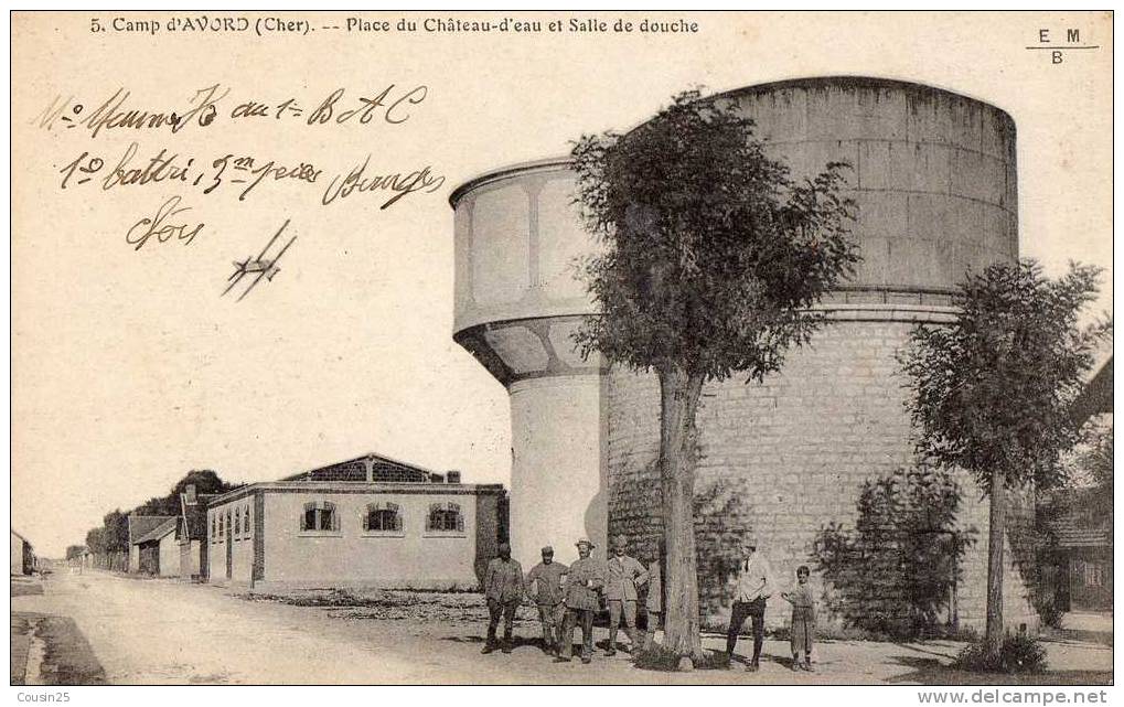 18 CAMP D´AVORD - Place Du Château D'eau Et Salle De Douche - Avord