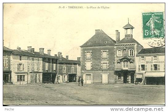 N°13100 -cpa Thénezay -la Place De L´église- - Thenezay