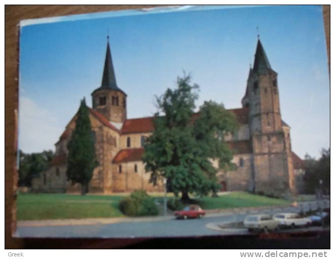 Hildesheim, Die St Godehardikirche (auto's) - Hildesheim