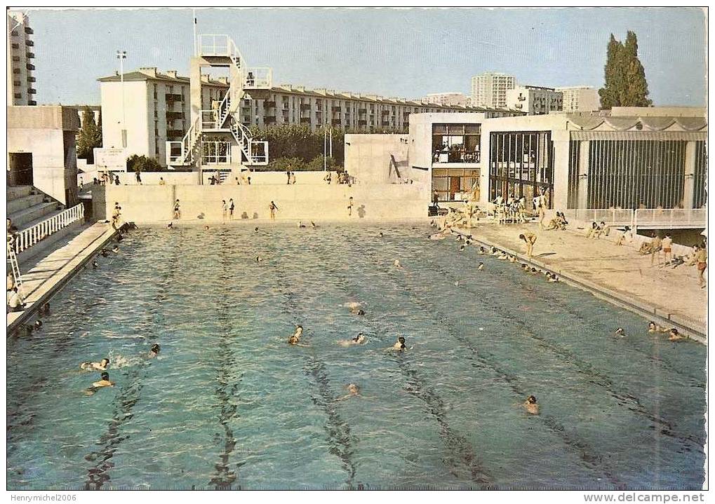 Val De Marne - Villejuif , La Piscine En 1973 , Ed Photogravure Raymon - Villejuif