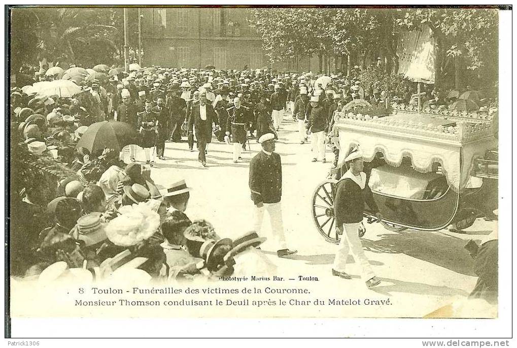 CPA  Funérailles Des Victimes De LA COURONNE  3946 - Funeral