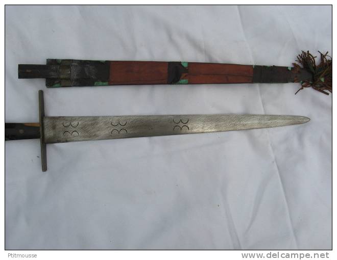 PETIT SABRE AFRIQUE DU NORD / TOUAREG - Armes Blanches