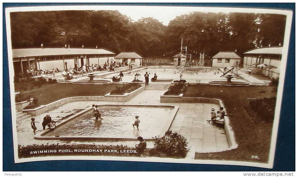 LEEDS.Swimming Pool,Roundhay Park.Cpsm,neuve,be,animée - Leeds