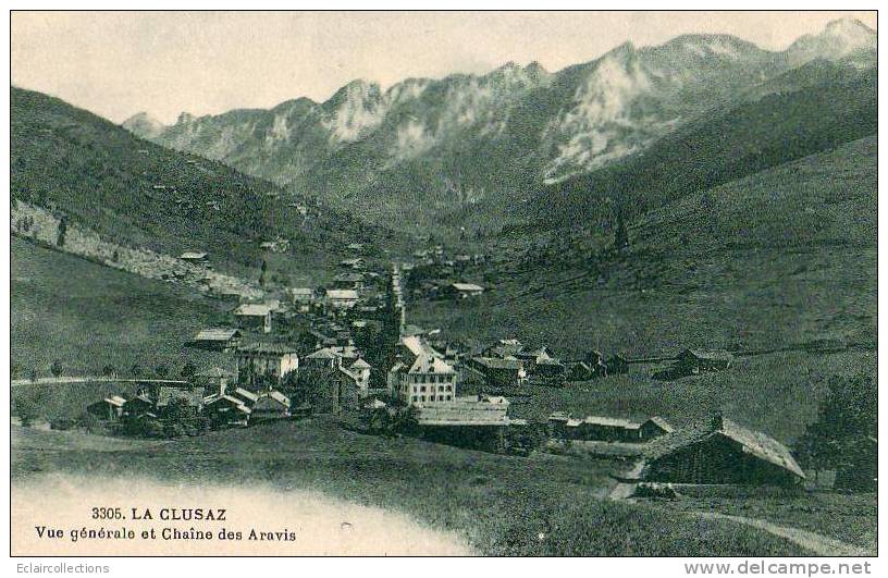 La Clusaz...Vue Générale Et La Chaine Des Aravis - La Clusaz