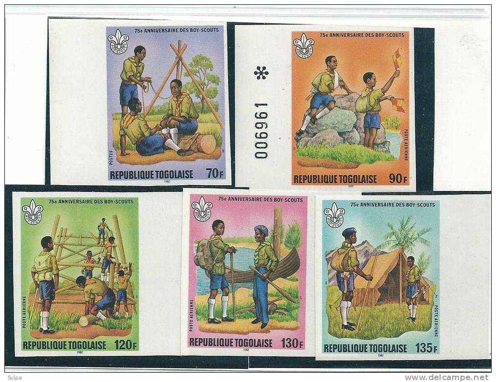 Togo, 75 Anniversaire Des Boy-Scouts, SERIE NON DENTELEE - Other & Unclassified