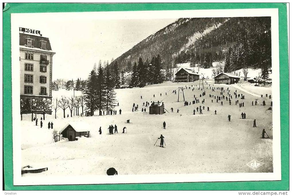 CHAMONIX- MONT BLANC EN HIVER N° 83  LES PISTES DU SAVOY PALACE ET REMONTE-PENTES - Chamonix-Mont-Blanc