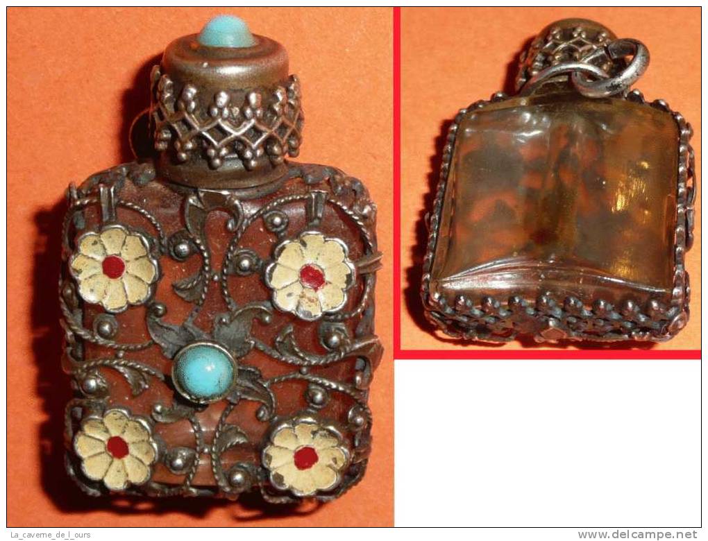 Rare Ancien Pendentif, Flacon De Parfum, à Sels, Vinaigrette, Métal Argenté émaillé, émail, Turquoise, Verre & Filigrane - Anhänger