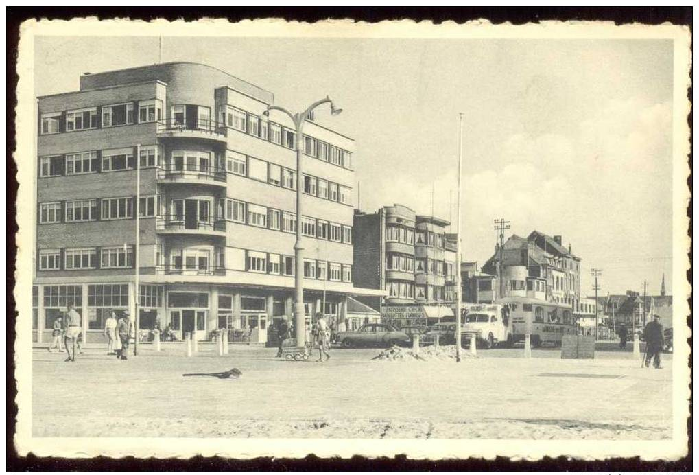 OOSTDUINKERKE BAD KONINGIN ASTRIDPLAATS - Oostduinkerke