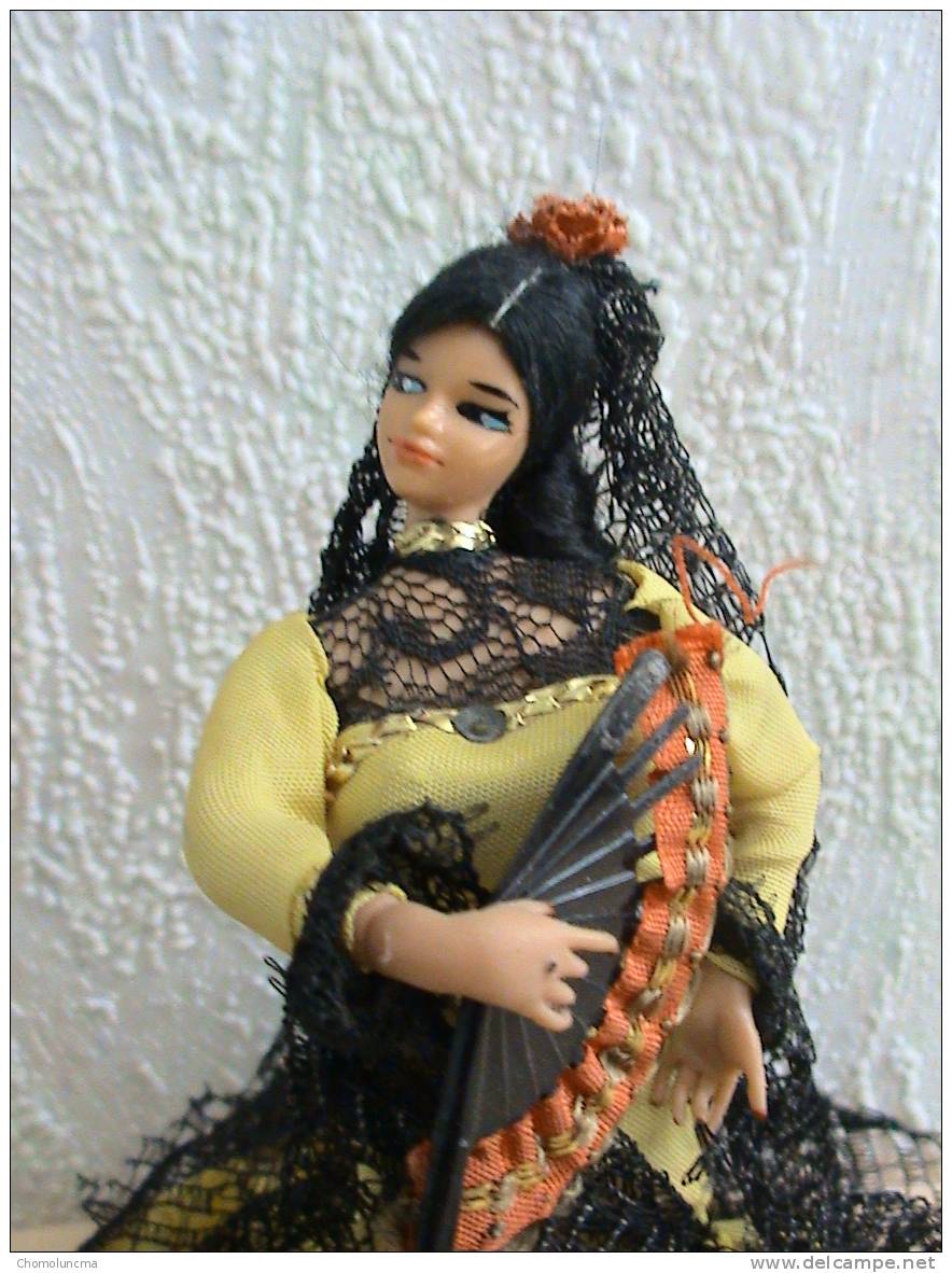 Poupée Folklorique Espagnole 17 Cm  Folklore Danse Espagne Spain Doll Muñeca Spana éventail - Sonstige & Ohne Zuordnung