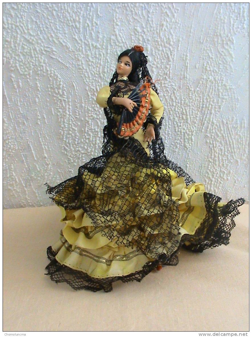 Poupée Folklorique Espagnole 17 Cm  Folklore Danse Espagne Spain Doll Muñeca Spana éventail - Autres & Non Classés