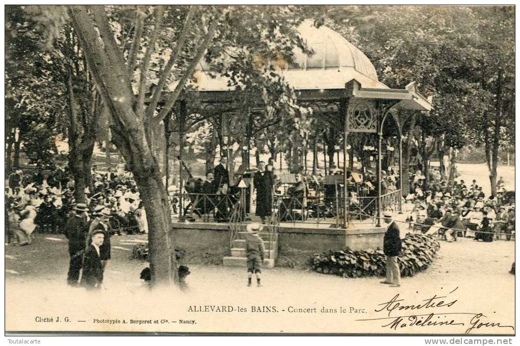 CPA 38 ALLEVARD LES BAINS CONCERT DANS LE PARC Animée Carte Rare - Allevard