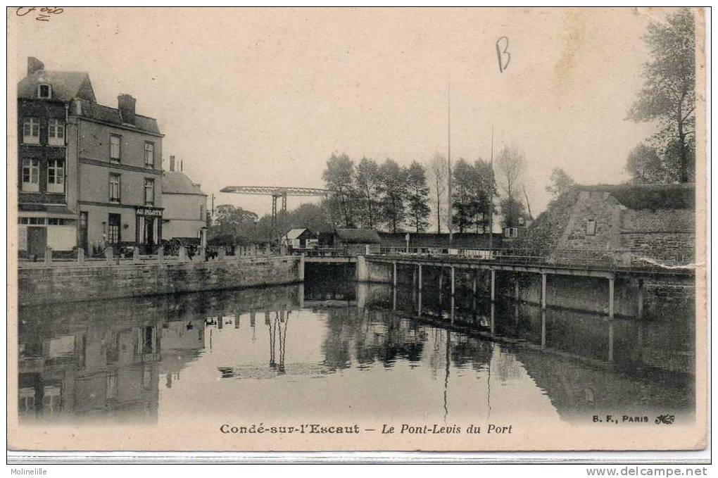 CONDE-SUR-ESCAULT - Le Pont-Levis (état  : Légère Déchirure Milieu Côté Droit) - Conde Sur Escaut