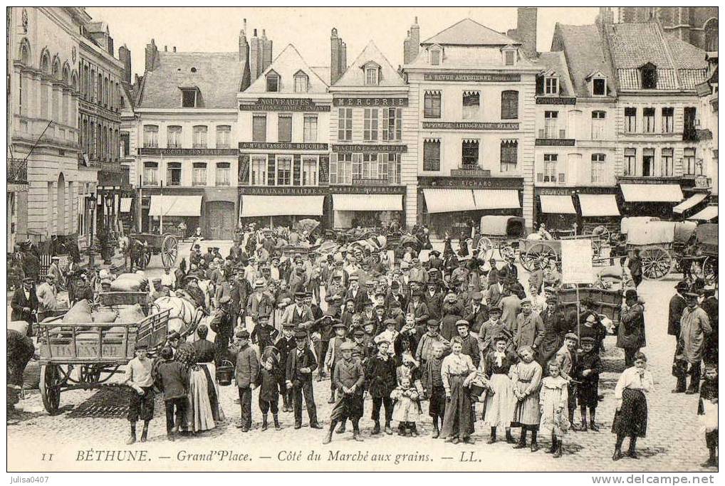 BETHUNE (62) Place Marché Aux Grains Belle Animation - Bethune