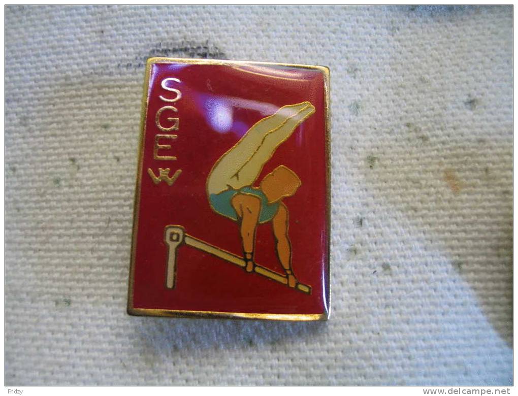 Pin's Société De Gymnastique Espérance Wittelsheim (SGEW) - Gimnasia