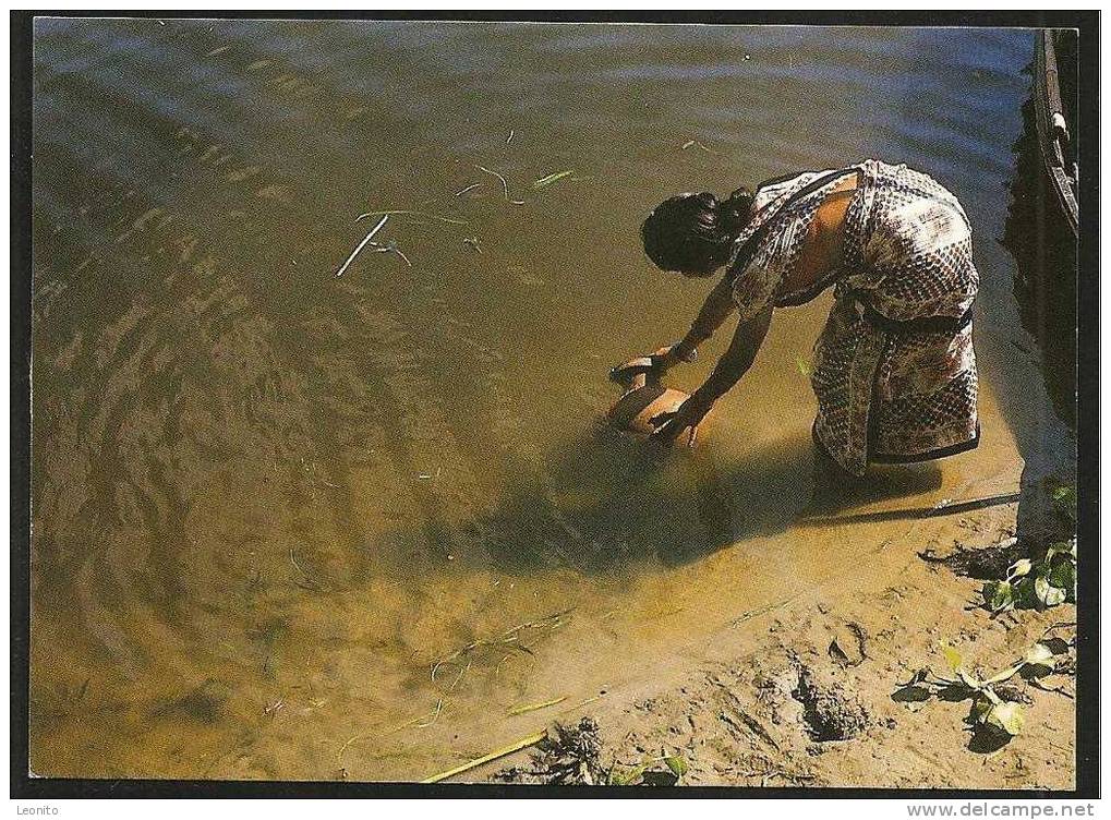 Bangladesh Collecting Water Nr. 69 - Bangladesh