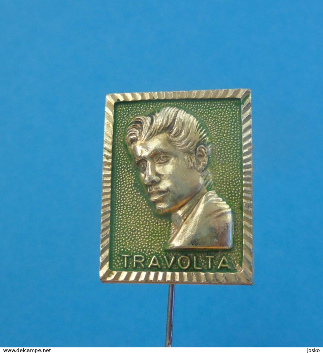 JOHN TRAVOLTA - American Actor & Dancer & Producent ... Yugoslavia Vintage Pin 1980s * Film United States Of America USA - Cinéma