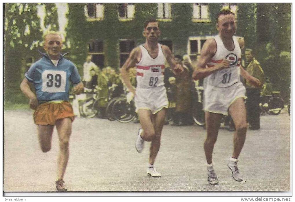 0065.- Marathonlopers. Links Janus Van Der Zande. Blue Band Sportboek - Atletiek