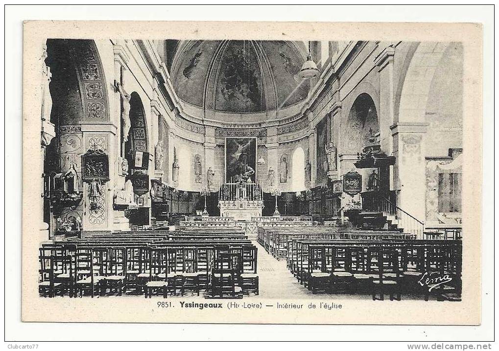 Yssingeaux (43) :Intérieur De L'église Env 1940. - Yssingeaux