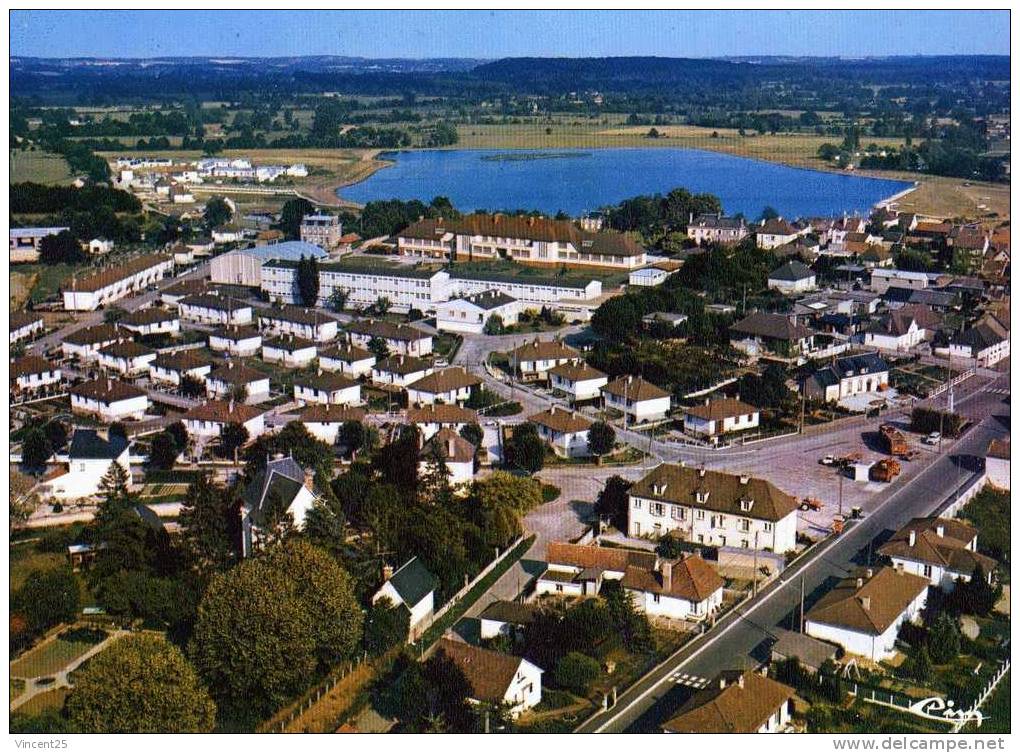 Le Mele Sur Sarthe  Lac  Orne 61 - Le Mêle-sur-Sarthe
