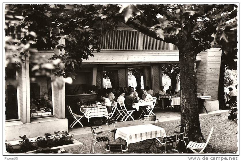 74 DUINGT - HOTEL DE L UNION - Un Coin De La Salle A Manger En Plein Air - Duingt