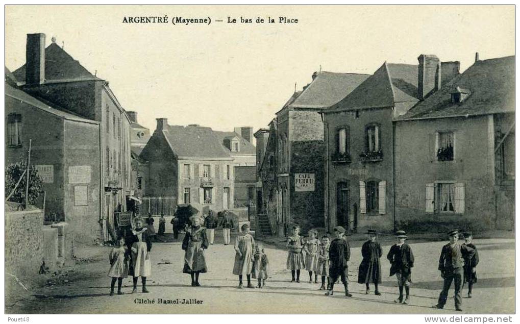 53 - ARGENTRE - Le Bas De La Place - Argentre