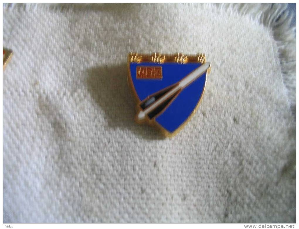 Pin´s Du 402e Régiment D'Artillerie - Militares