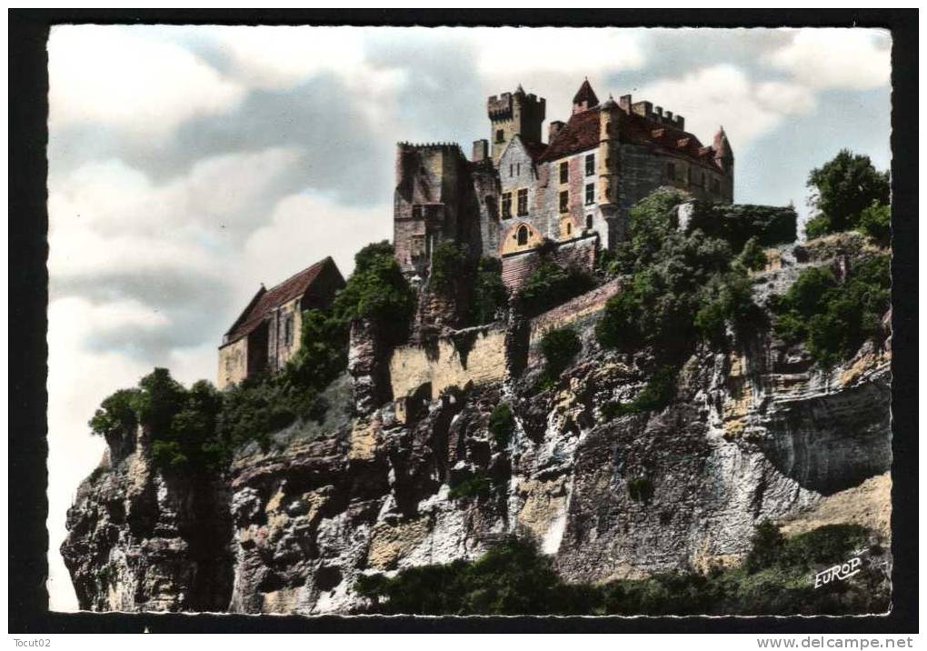 24 - BEYNAC, Carte Dentelée Colorisée, L´église Et Le Château - Andere & Zonder Classificatie