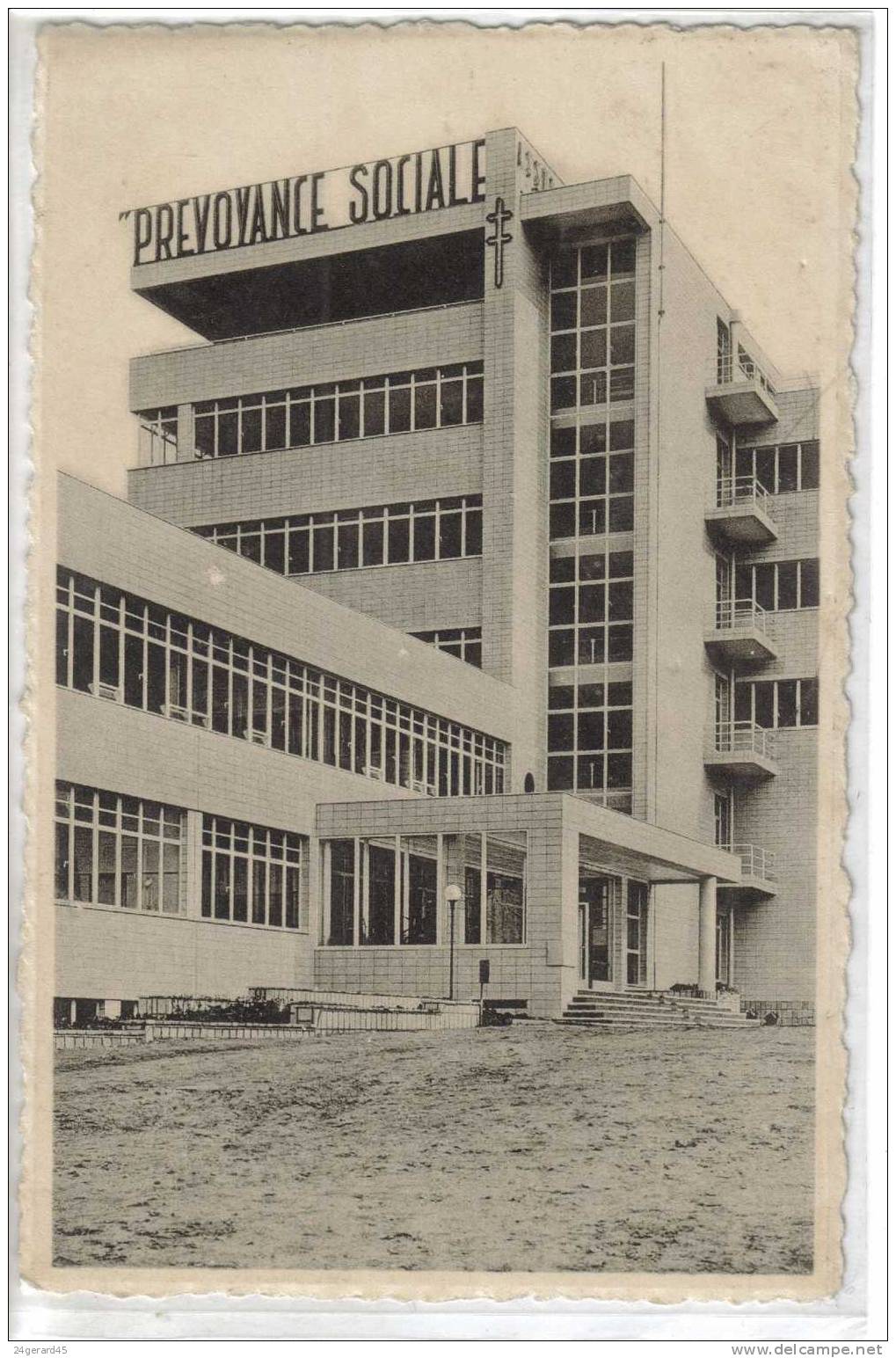 CPSM OVERYSSCHE (Belgique-Brabant Flamand) - Sanatorium Joseph Lemaire : Vue Vers L'entrée - Overijse