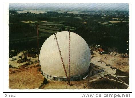 CPSM PLEUMEUR BODOU 22 Le Radome En Plastique Chantier En Avion Au Dessus De Lapie - Pleumeur-Bodou