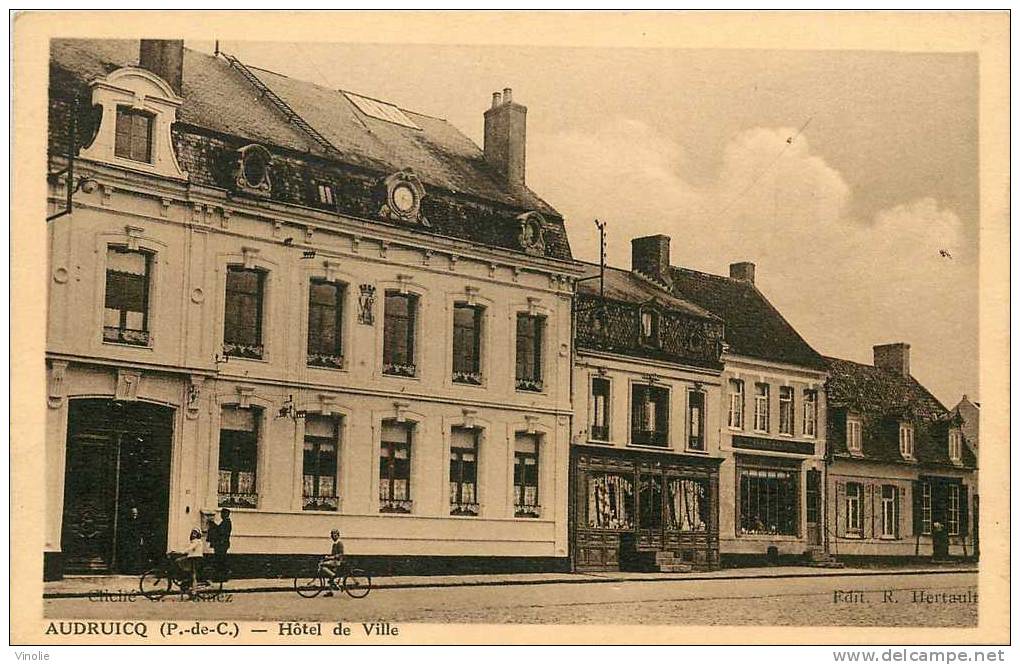 Pas-de-Calais 62  92   Audruicq  Hôtel De Ville - Audruicq