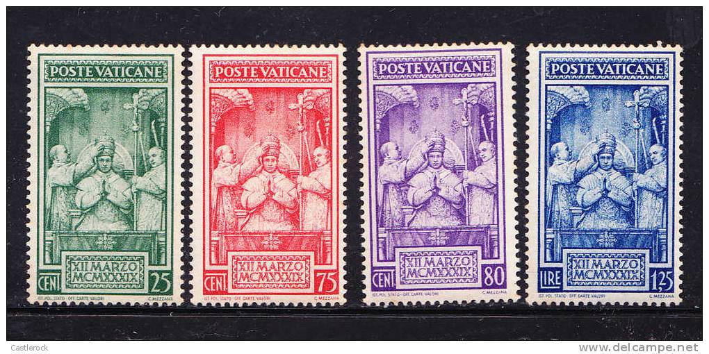 T)1939,VATICAN CITY,SET(4),SCN 68-71,CORONATION OF POPE PIUS XII,MNH,TONING DOTS,CV 12.90 - Neufs