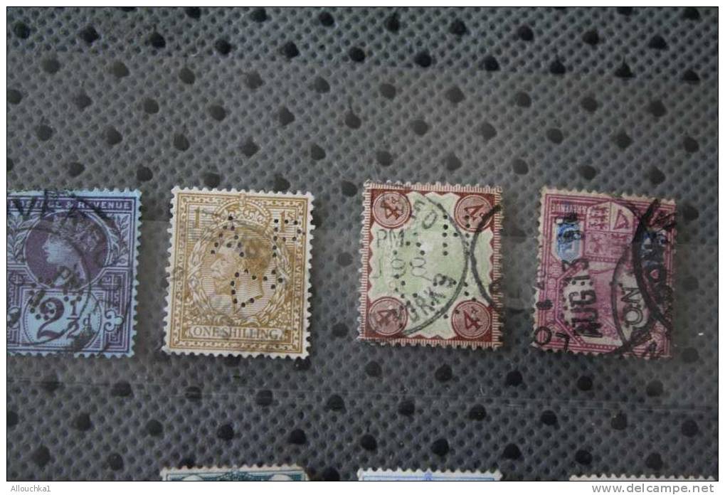 ROYAUME UNI GREAT BRITAIN   4 TIMBRES PERFORES PERFINS Perforé PERFORATIS Perfin &gt;  VOIR PERFOS VERSO - Gezähnt (perforiert)