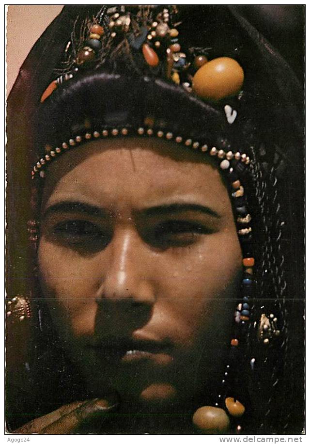 CP   Maroc Femme Berbère  Type Et Coiffure De Goulimine  Ed Bertrand    N° 1337 - Autres & Non Classés